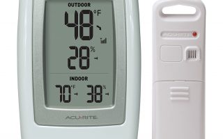 AcuRite 00611A3 Wireless Indoor/Outdoor Thermometer and Humidity Sensor